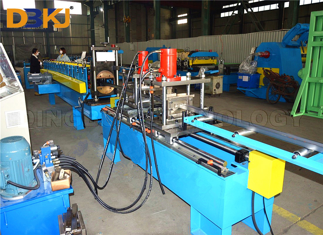 SGS 0.8mm Hydraulic Punching Light Steel Angle Roll Forming Machine